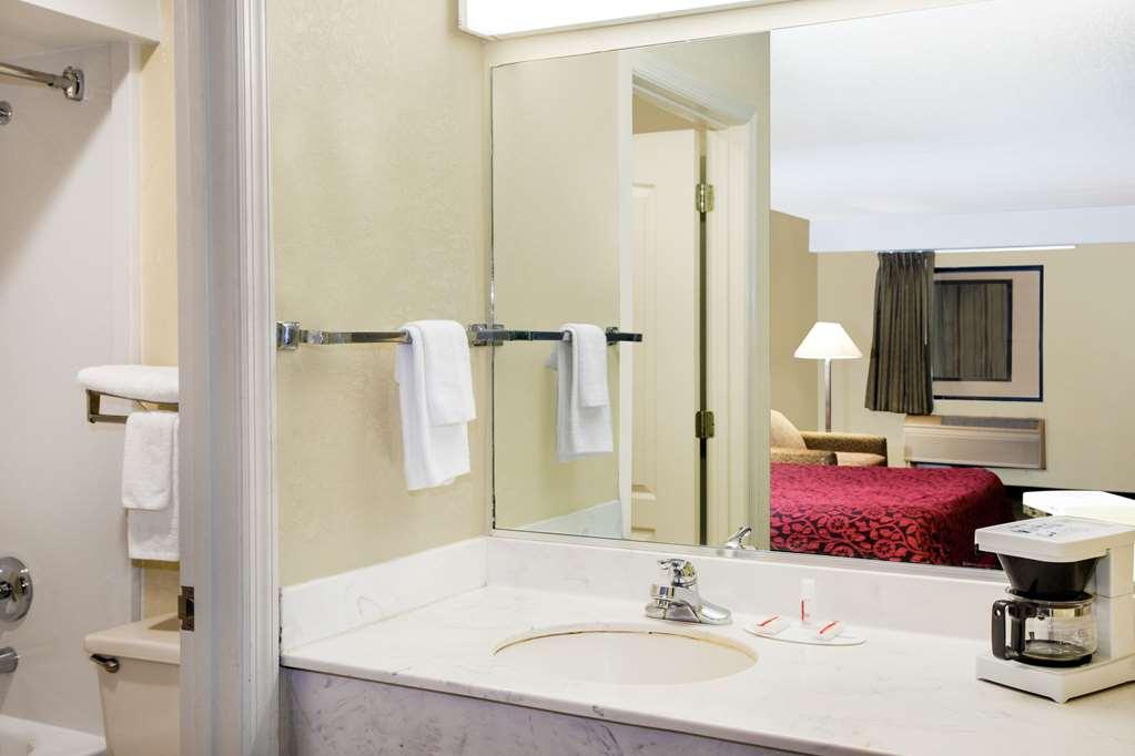 Days Inn & Suites By Wyndham Columbia Airport West Columbia Cameră foto
